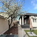 Casabruno Vendeghaz Holiday home