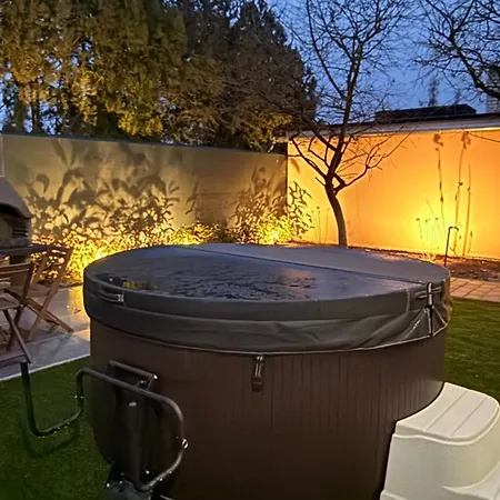 別荘 Casabruno Vendeghaz *