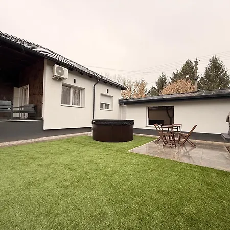 Casabruno Vendeghaz 別荘 Celldömölk